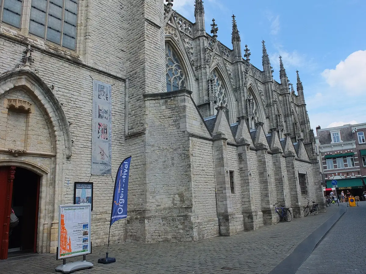 De Grote of Onze-Lieve-Vrouwekerk in Breda. Rechtenvrije foto, CC BY-SA 4.0.